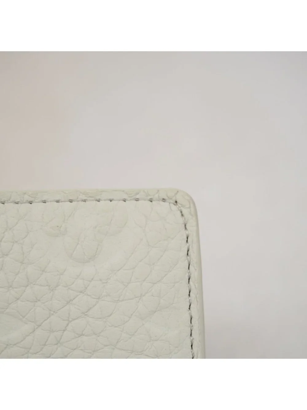 Louis Vuitton Billfold Monogram Taurillon Portefeuille Multiple Light Gray